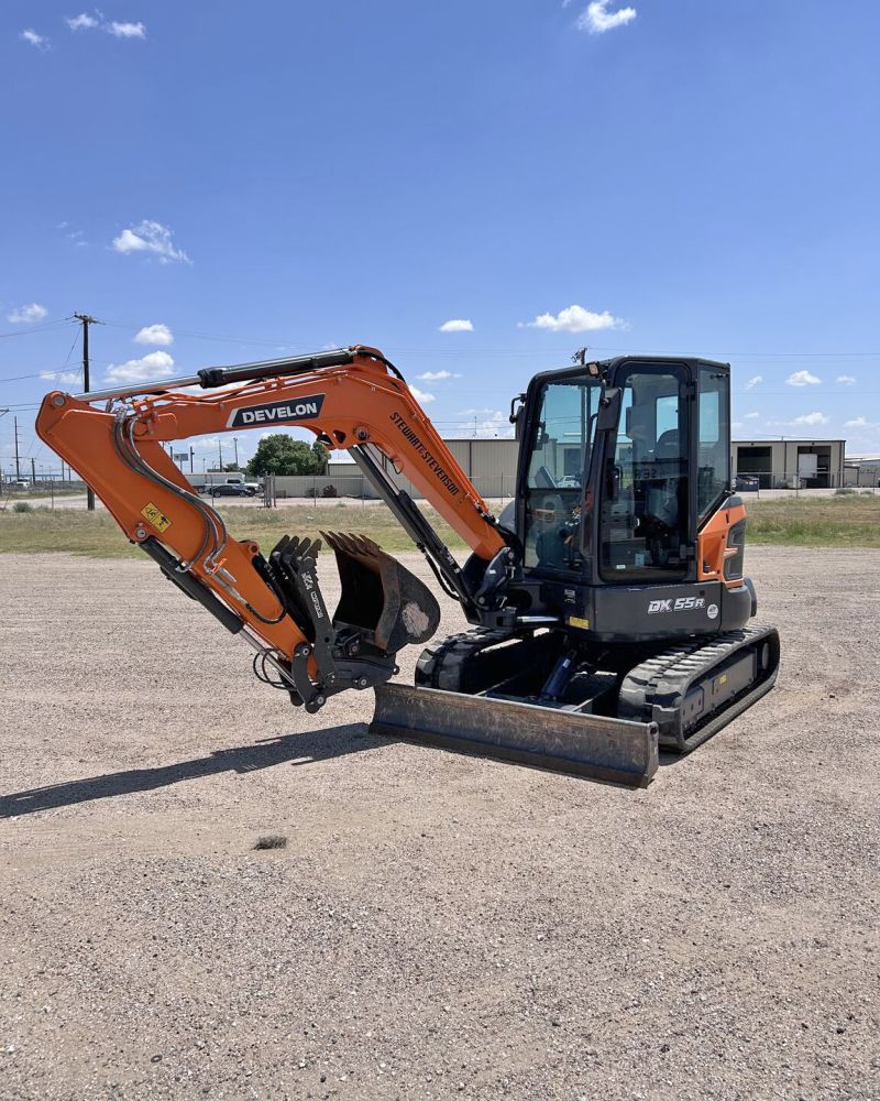 DEVELON North America DX55R